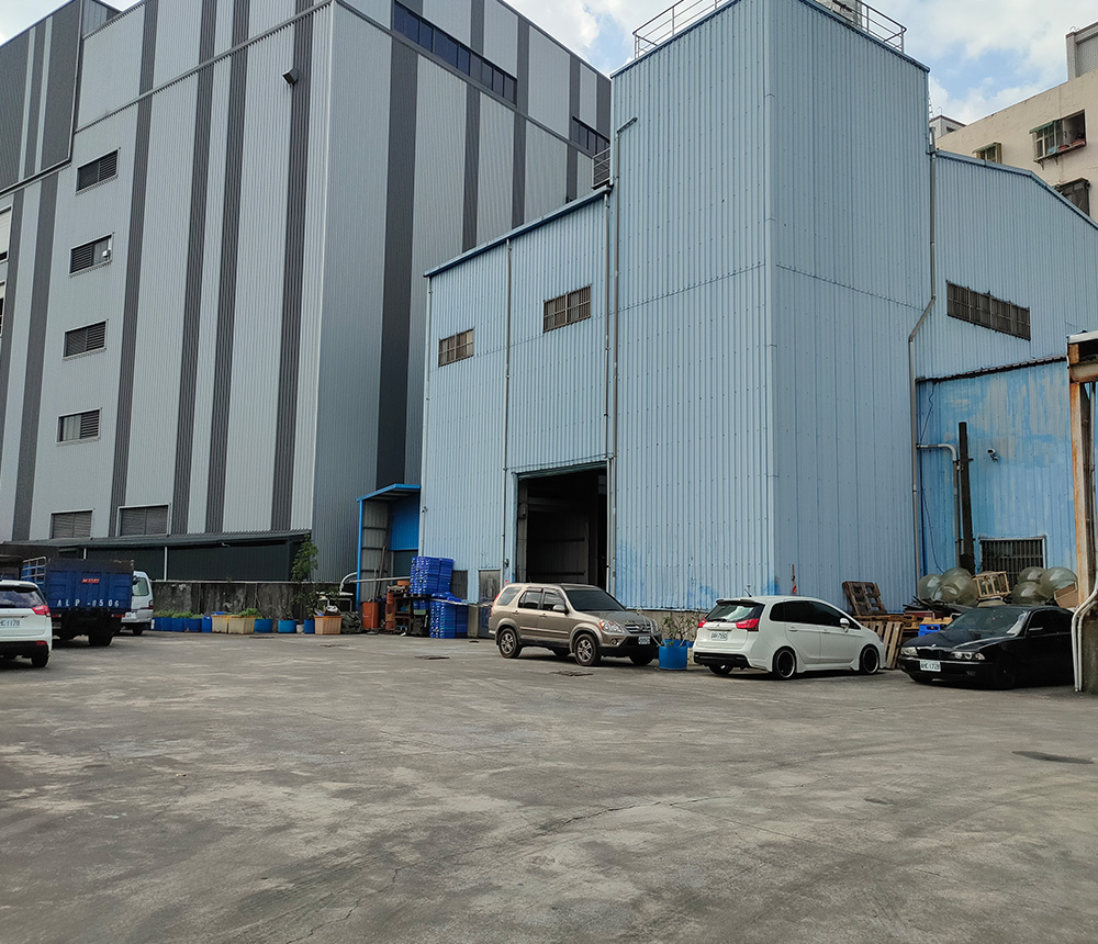 南桃園交流旁工業廠房